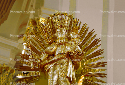 Madonna and Child Statue, rays of light, gold, Jesuit Church, Heidelberg, Germany