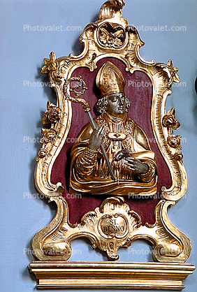 Pope, Golden Frame