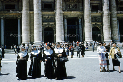 Nuns, Saint Peters Square
