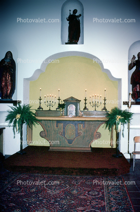 Altar, Mission Santa Cruz, California