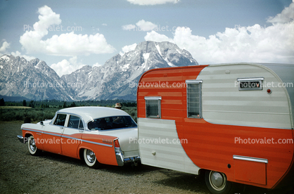 Campsite, Trailer, 1956 Chrysler New Yorker, four-door sedan, 1958, 1950s