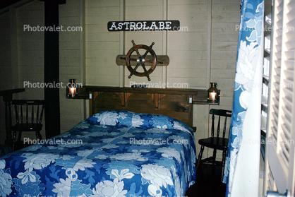 Astrolabe, Bed, Bedsheet, pillows