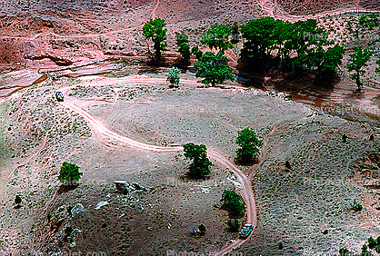 Path, dirt road, Canyon de Chelley 