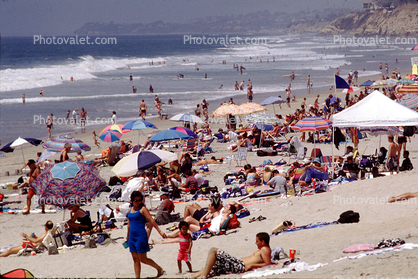 Del Mar, San Diego, Beach, Crowded Beach, Umbrellas, Parasol, Sand, Shoreline