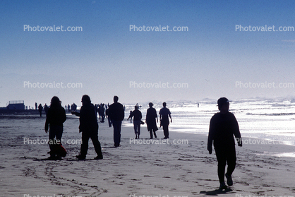People Strolling on the Beach, New Years Day, Ocean Beach, Ocean-Beach, sewer outlet