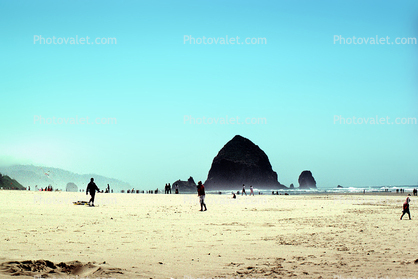 Haystack Rock, Cannon Beach, Sand, Pacific Ocean