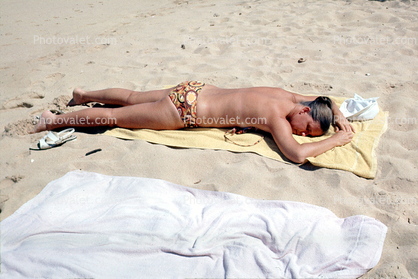 woman, beach towel, hot, 1973, 1970s