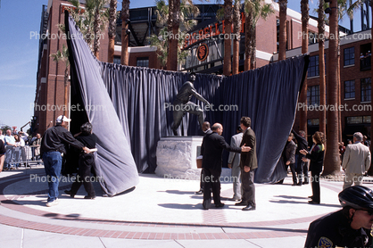 Willie Mays Statue, #24, Willie Mays Plaza Dedication, 31 March 2000
