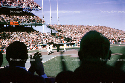 Cheering, Crowds, Audience, Packed, Spectators, fans, October 1965, 1960s