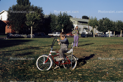 Stingray Bicycle, Boy, girl, Lawn, 1960s