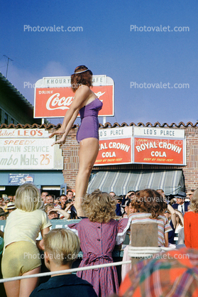 Muscle Beach, waterfront, Woman, acrobatics, 1950s