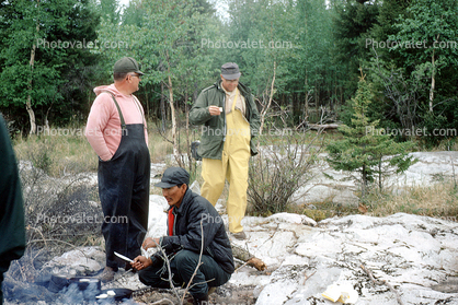 Wilderness cooking, Camp Fire, men, males, Manitoba, Canada, 1970, 1970s