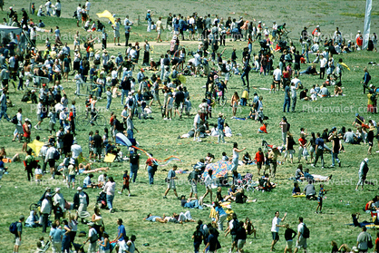 Crowds, People, Field, Opening Day, Crissy Field, Celebration, May 6 , 2001