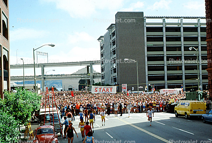 Bay-to-Breakers Starting Line, crowds, people, Bay to Breakers Race, 1978, 1970s