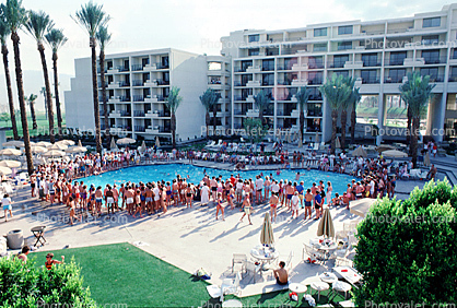 Palm Desert, California, Pool