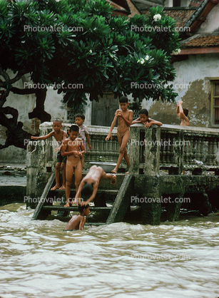 Boys Diviong, River,Bangkok, Thailand, Boys
