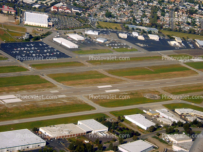 Hayward Air Terminal, Hayward (HWD)