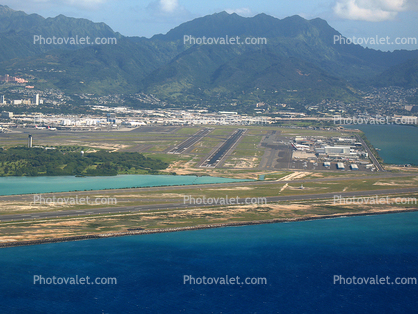 Runway, Honolulu International Airport (HNL)