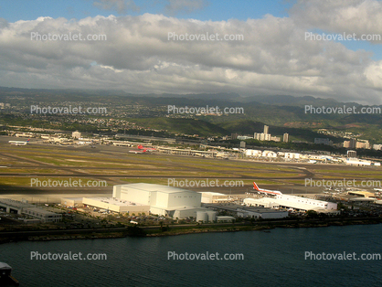 Honolulu International Airport (HNL)