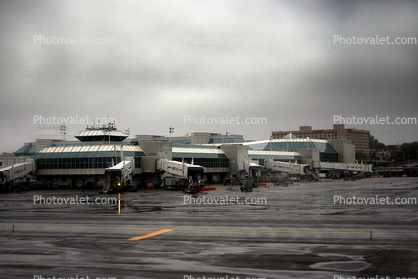Jetway, Ground Control Tower, Terminal, LaGuardia Airport (LGA), Airbridge