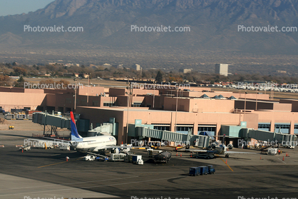 Terminal, Jetway, Albuquerque International Sunport, Airbridge
