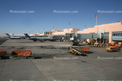 Jetway, Albuquerque International Sunport, belt loader, Airbridge