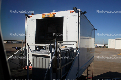 Highlift catering truck, Dallas Love Field, (DAL)