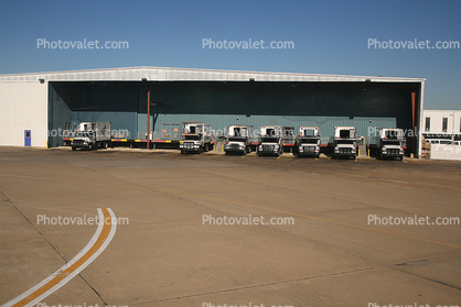 Highlift Catering Trucks, Dallas Love Field, (DAL), Ground Equipment
