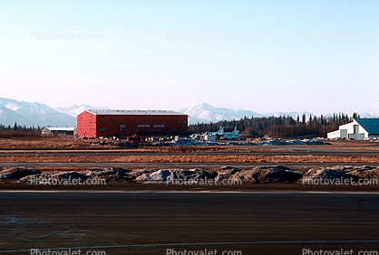 Anchorage International Airport, Mountains, Buildings, runway