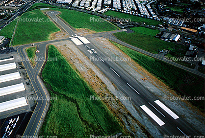 Runway, HWD, Hayward Air Terminal, 1986, 1980s