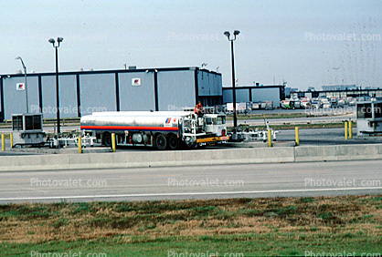 Refueling Truck, Fuel, Avgas, 1987, Ground Equipment, tanker, hangar, 1980s