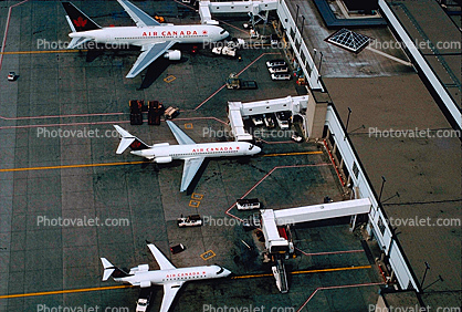 CRJ, DC-9, Jetway, Terminal, Airbridge