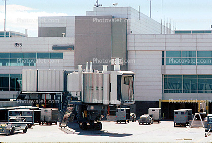 jetway, Denver International Airport, Airbridge