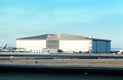 hangar, San Francisco International Airport (SFO), building