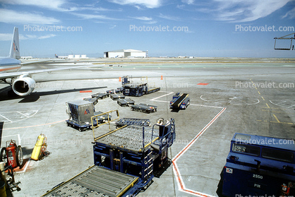 San Francisco International Airport (SFO), Pallet Highlift Loader, Air Cargo Pallets