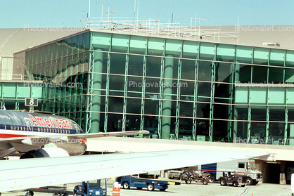 Terminal, Building