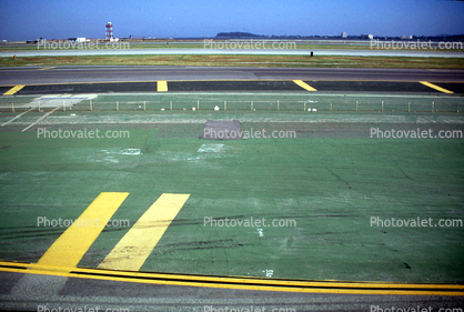runway, San Francisco International Airport (SFO)