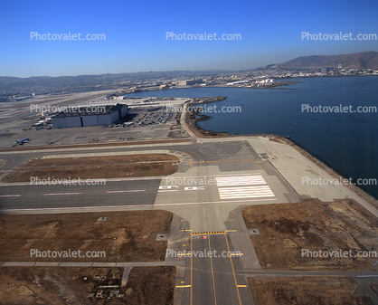Runway 19, San Francisco International Airport (SFO)