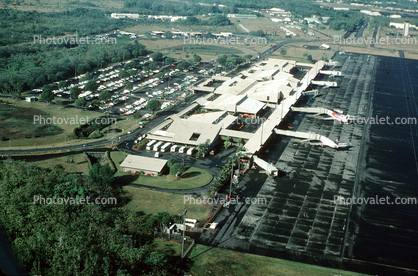 Terminals, Jetway, Buildings, Tarmac, Airbridge, Maui, March 1995