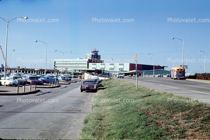 Dallas Love Field, cars, berm, bus, November 1964, 1960s
