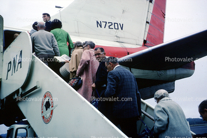 N720V, PNA Pacific Northern Airlines, PNA, Boeing 720-062, Passengers Boarding Plane, August 1968, 1960s