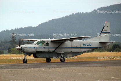 N121HA, Cessna 208B
