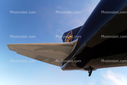Tailplane, skid, N301UP, Boeing 767-34AF, 767-300 series