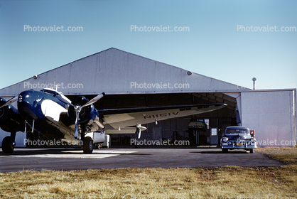 N1151V, Lockheed Lodestar, car, automobile, Cadillac, 1950s