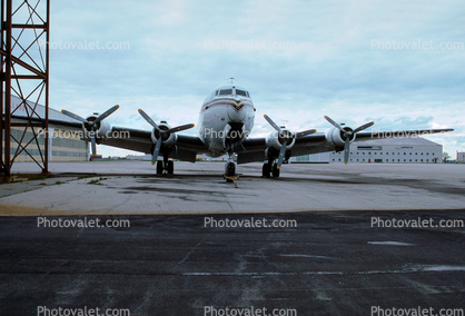 C-GDWZ, Millard Air, Douglas Douglas C54D-DC, C-54R, Lester B. Pearson International Airport, head-on