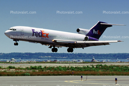 N217FE, Fedral Express, Boeing 727-2S2F, This was the last 727 built, JT8D, 727-200 series