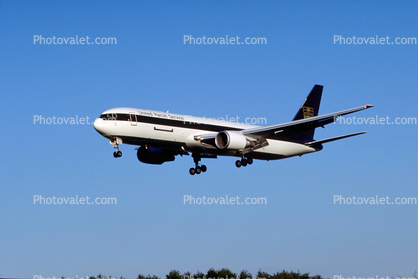 N311UP, Boeing 767-34AF, CF6-80C2B7F, CF6, United Parcel Service, 767-300 series