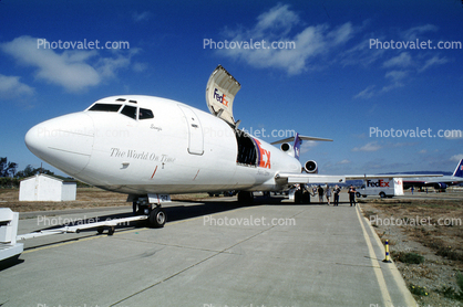 FedEx, Federal Express, Boeing 727-2S2F, N217FE, JT8D, 727-200 series