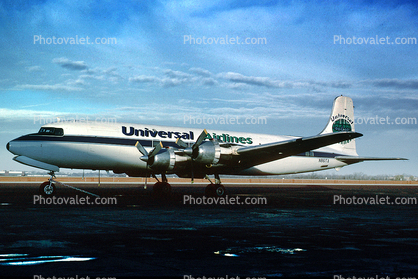 Douglas DC-6BF, N861TA, Universal Airlines, R-2800