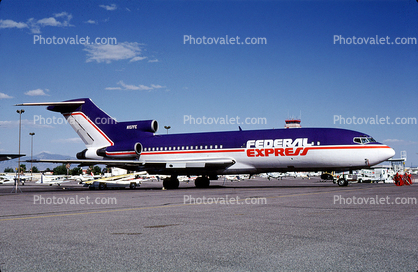 Boeing 727, N107FE